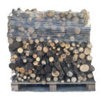 Holzkohle, 50 cm, trockene Hartholzpalette, bereit zum Brennen